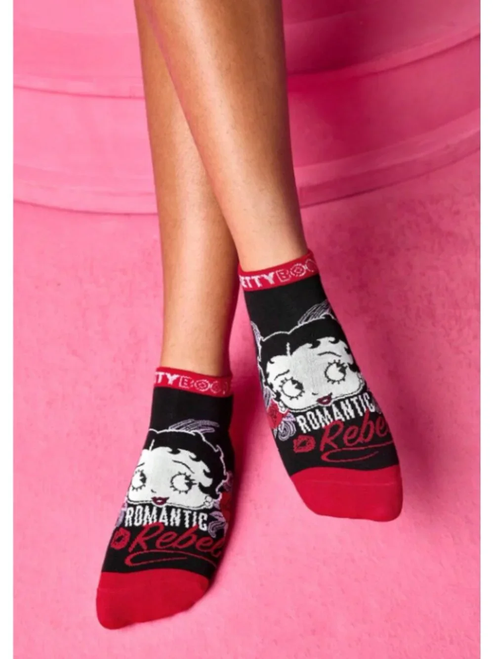 Betty Boop Women’s Ankle Socks 2-Pack – Cartoon Character, Hearts & Kiss Print